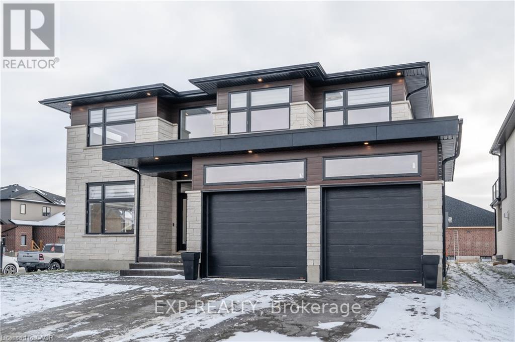 Residential in Perth East (Milverton) 3