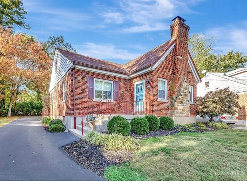 3205 Ramona Cir, Cincinnati, OH, 45211-7017 | Card Image