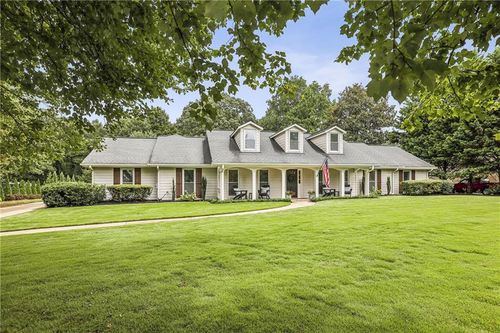 12065 King Rd, Roswell, GA, 30075-1446 | Card Image