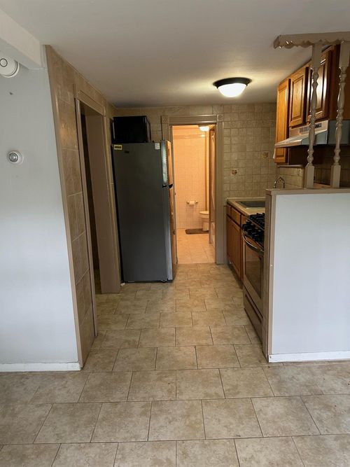 lower-7 Yucca Road, Brookhaven, NY, 11778 | Card Image