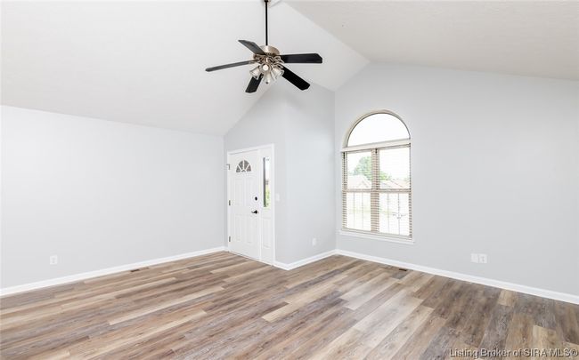 715 Valley View Trce, Home with 4 bedrooms, 3 bathrooms and null parking in New Albany IN | Image 14