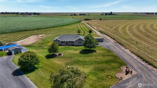 12294 Road 9.5 Ne, Moses Lake, WA, 98837-8309 | Card Image