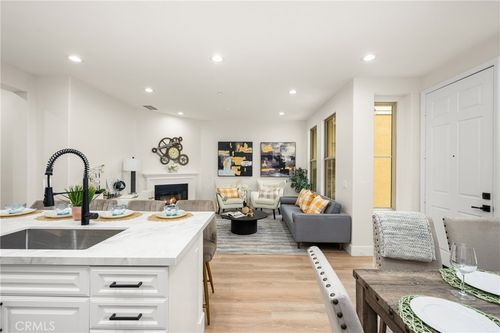 199 Groveland, Irvine, CA, 92620-2826 | Card Image
