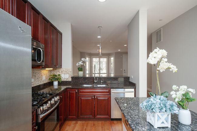90 Legacy Ln, Townhouse with 3 bedrooms, 3 bathrooms and 2 parking in Wheeling IL | Image 11