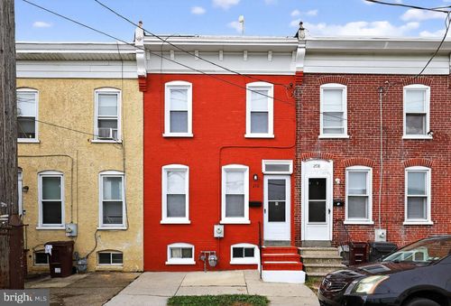 210 Lower Oak St, WILMINGTON, DE, 19805-4828 | Card Image