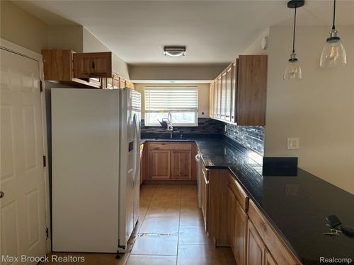 4829 Wolgast Dr, Warren, MI, 48092-2361 | Card Image