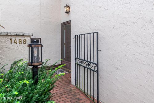 1488 Touraine Pl, Knoxville, TN, 37919-8277 | Card Image