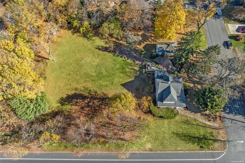 22 Broadway, Greenlawn, NY, 11740-1002 | Card Image