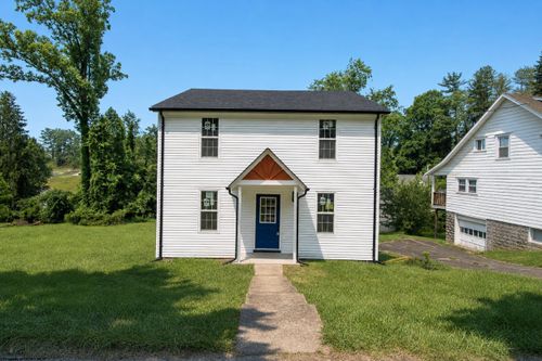 1260 College Park, Fairmont, WV, 26554-4818 | Card Image