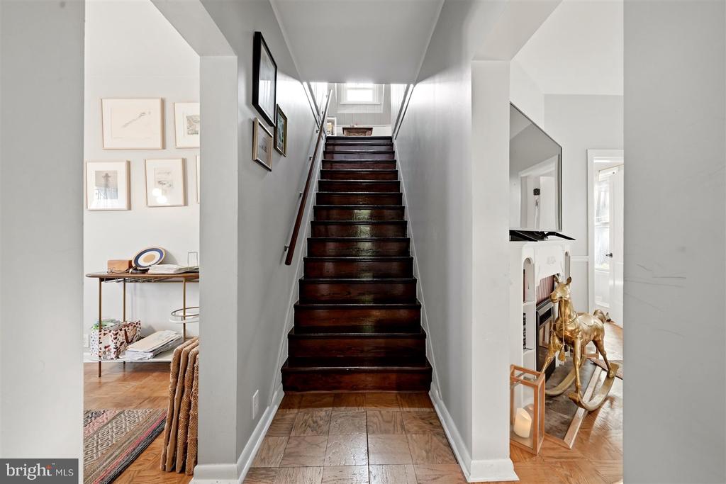 Residential Lease in COLLEGE PARK 2