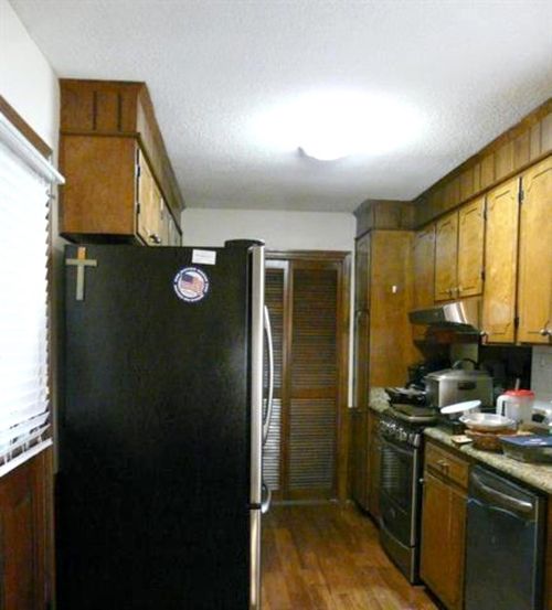 409 Caston Dr, Boiling Springs, SC, 29316-6028 | Card Image