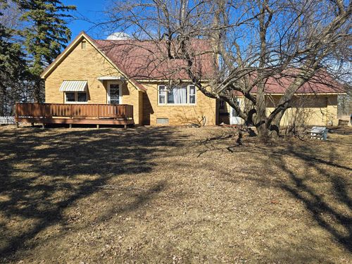 886 141st St, Pipestone, MN, 56164-3284 | Card Image