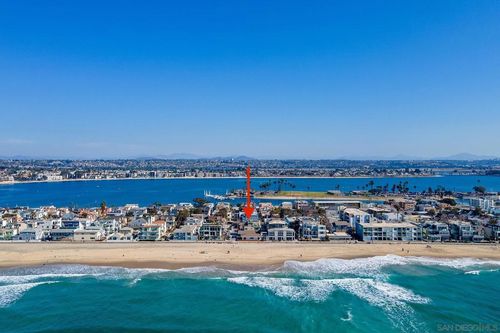 3795 Ocean Front Walk, San Diego, CA, 92109-8245 | Card Image