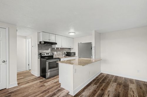 25-4005 S 300 E, Murray, UT, 84107-1629 | Card Image