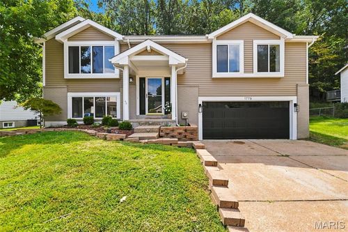 1776 Praise Blvd, Fenton, MO, 63026-2753 | Card Image