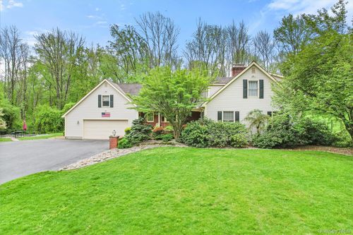 83 Onderdonk Rd, Warwick, NY, 10990-2909 | Card Image