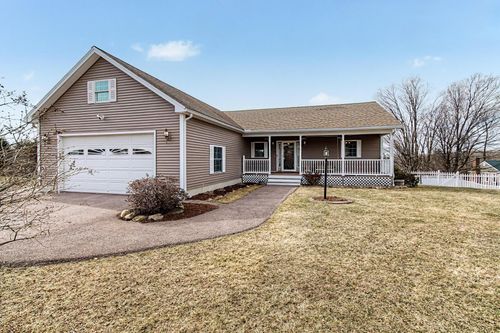 89 Horseshoe Cir, Milton, VT, 05468-8429 | Card Image