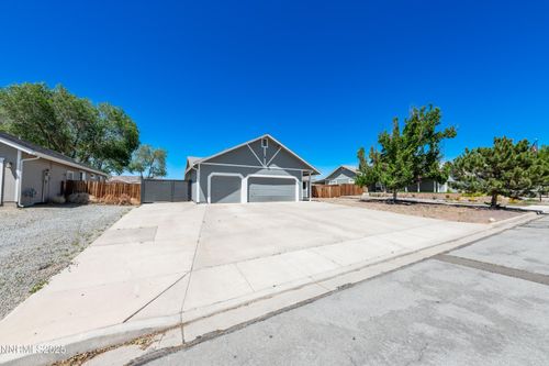 65 Eclipse Dr, Sparks, NV, 89441-0572 | Card Image