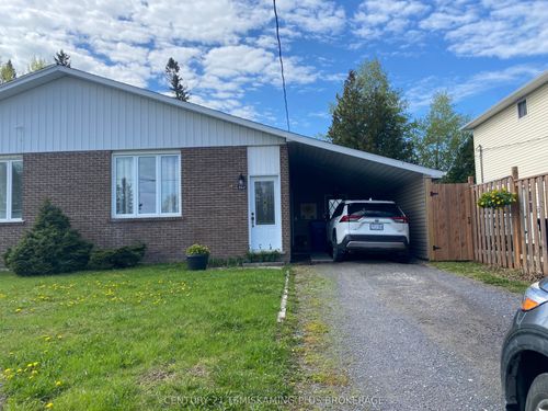 562 Bolger Ave, New Liskeard, ON, P0J1P0 | Card Image