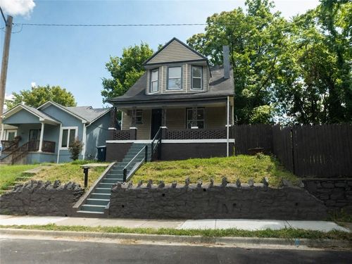 2011 Montgall Ave, Kansas City, MO, 64127-3135 | Card Image
