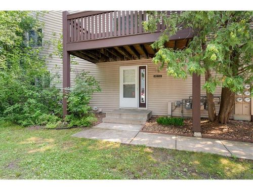4836 Grenwich Trail, Oakdale, MN, 55128 | Card Image
