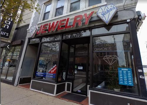 1117 W Historic Mitchell St, Milwaukee, WI, 53204-3328 | Card Image