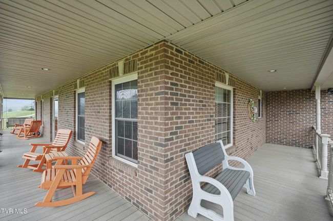 1124 Elizabethton Hwy, House other with 3 bedrooms, 3 bathrooms and null parking in Bluff City TN | Image 60