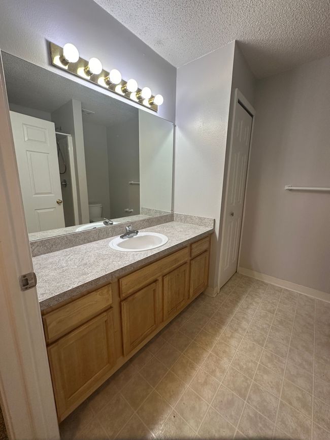 12101 Pinehurst Ln, Condo with 2 bedrooms, 2 bathrooms and null parking in Grand Blanc MI | Image 19
