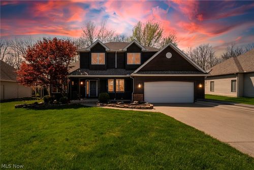 760 Jeanette St, Brunswick, OH, 44212-2074 | Card Image