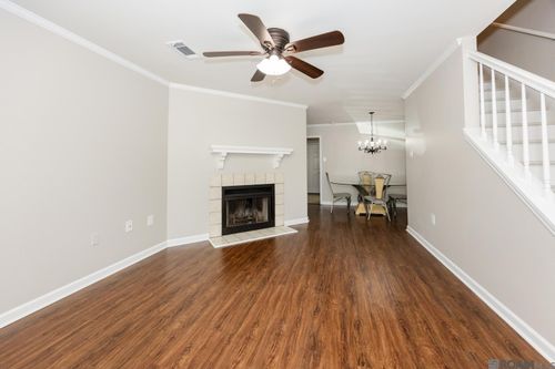 b-10062 Jefferson Hwy, Baton Rouge, LA, 70809-2886 | Card Image
