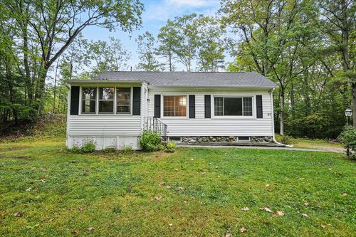 61 Old Broad St, Jefferson, MA, 01522-1140 | Card Image