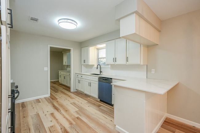 484 Us Highway 259 N, House other with 3 bedrooms, 3 bathrooms and null parking in De Kalb TX | Image 13
