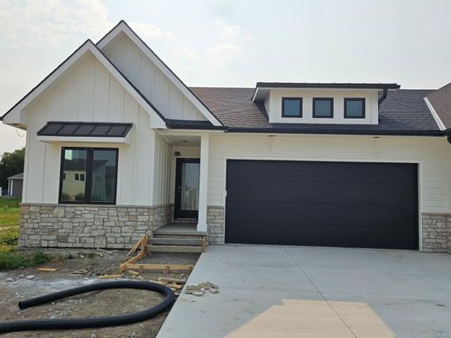 207 S Sodrac Dr, North Sioux City, SD, 57049 | Card Image
