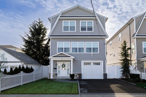 63 Franklin St, East Rockaway, NY, 11518-1836 | Card Image