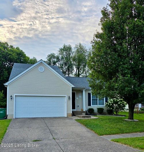 4503 Fallen Apple Ln, Louisville, KY, 40218-4776 | Card Image