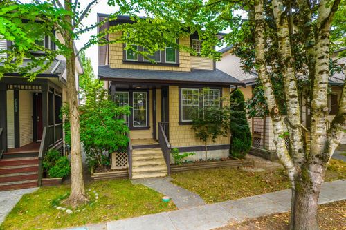 24277 102a Ave, Maple Ridge, BC, V2W1X8 | Card Image