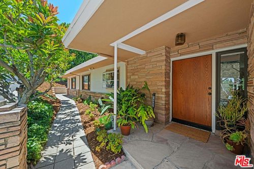 14947 Rhinestone Dr, Sherman Oaks, CA, 91403-4524 | Card Image