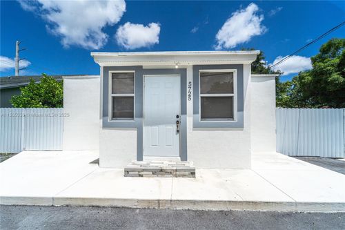 5725 Nw 24th Ave, Miami, FL, 33142-2905 | Card Image