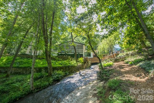 125 Little Willow Cir, Hendersonville, NC, 28739-8345 | Card Image