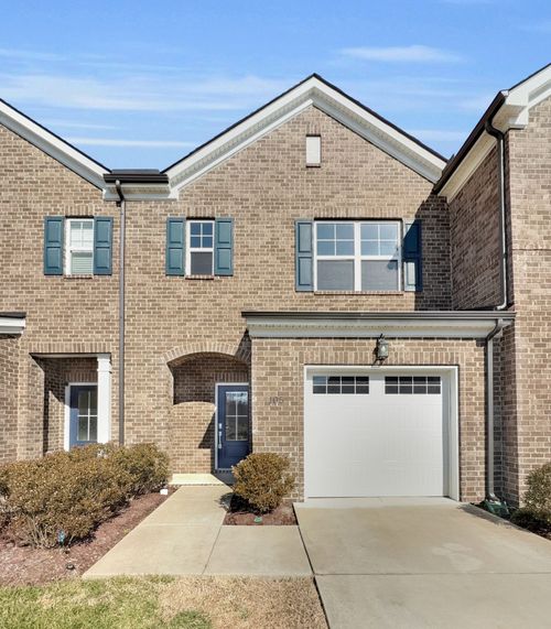 105 Fister Dr, Lebanon, TN, 37090-2070 | Card Image