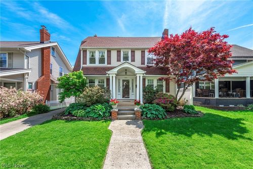 1071 Abbieshire Ave, Lakewood, OH, 44107-1237 | Card Image