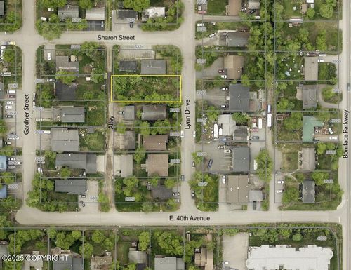 3910 Lynn Dr, Anchorage, AK, 99508-5727 | Card Image