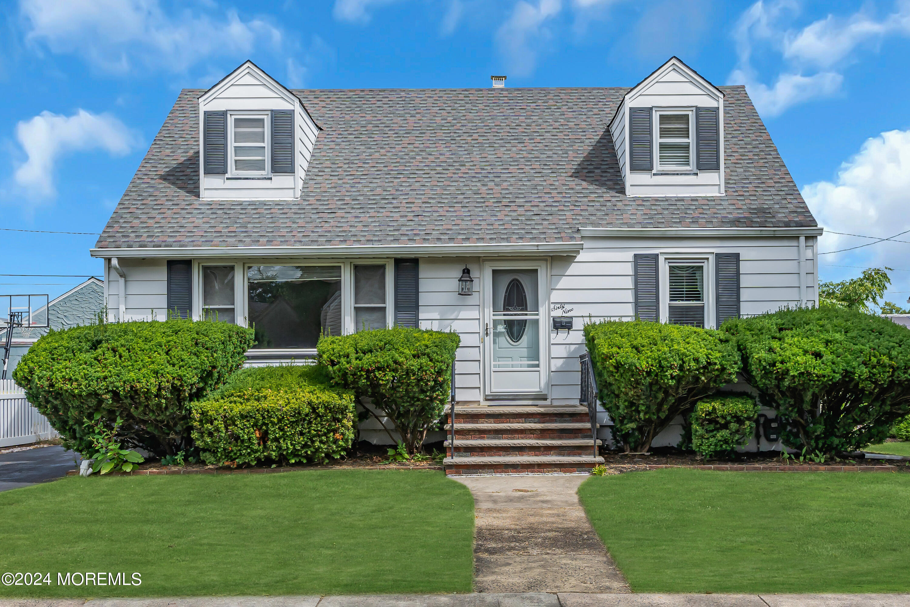 Rodney Ave, Somerset, NJ 08873