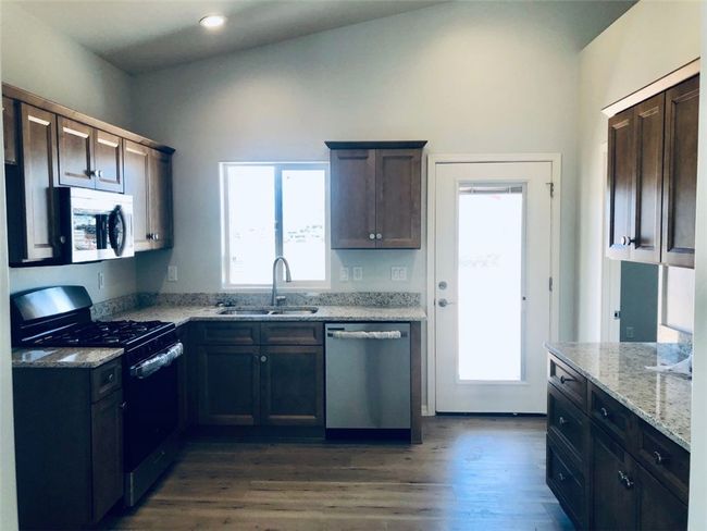 Kitchen | Image 4
