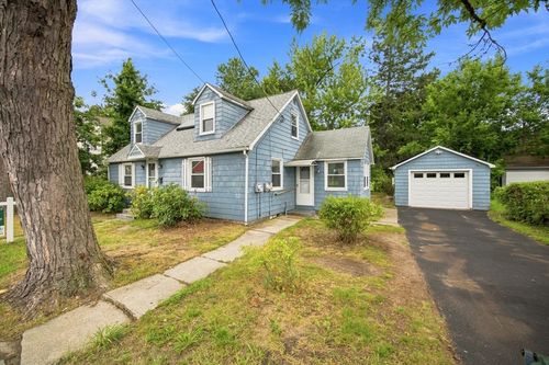 132 Miller St, Springfield, MA, 01104-1936 | Card Image