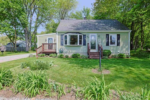 99 Knowlton St, Manchester, NH, 03103-2949 | Card Image