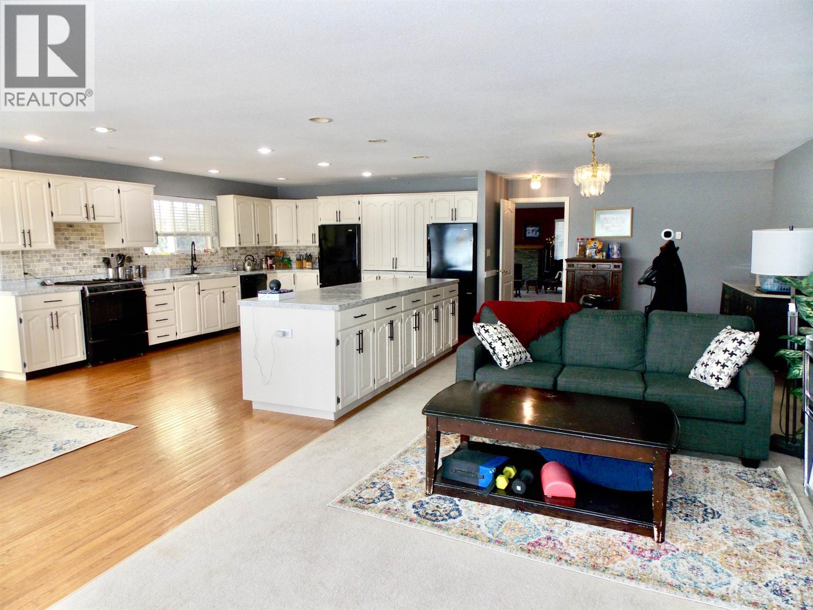 Residential in Lac La Hache 3