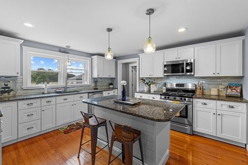 308 Old Warren Rd, Swansea, MA, 02777-4243 | Card Image