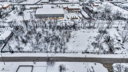 17001 Miles Ave, Cleveland, OH, 44128-3422 | Card Image