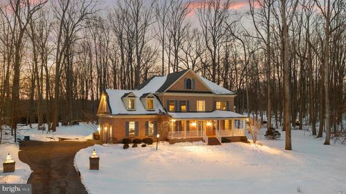 6 Middle Woods Ct, PARKTON, MD, 21120-8915 | Card Image